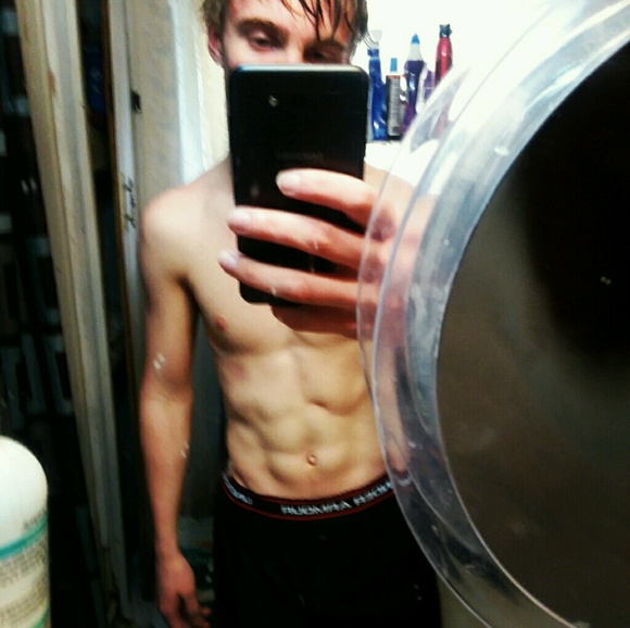 Meet your Posher, Chris - Picture 1 of 1